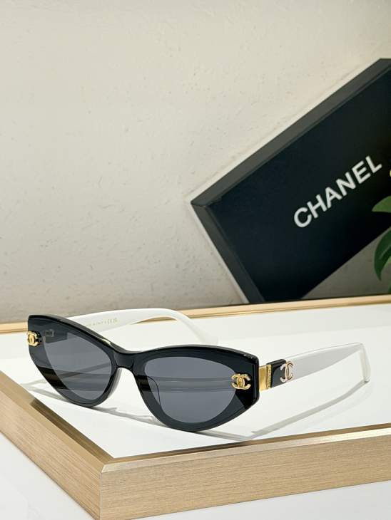 Picture of Chanel Sunglasses _SKUfw81853721fw